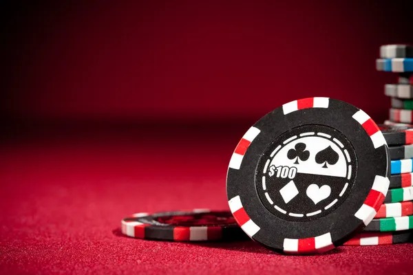 Bonus round board game with dice roll outcome display